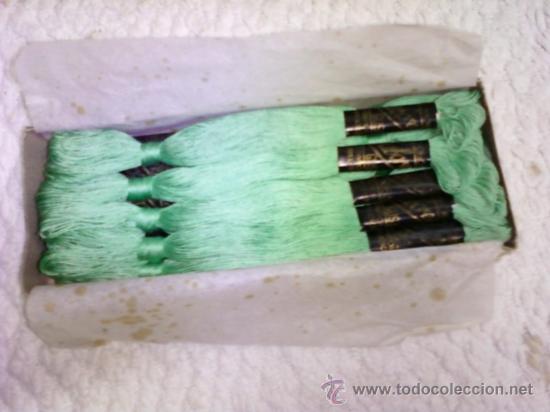 Segunda mano: CAJA CON MADEJAS ALGODON BORDAR - Foto 2